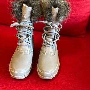 Sorel Joan of Arc Next - Dove!